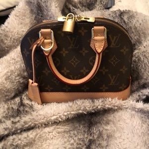 Louis Vuitton Alma BB